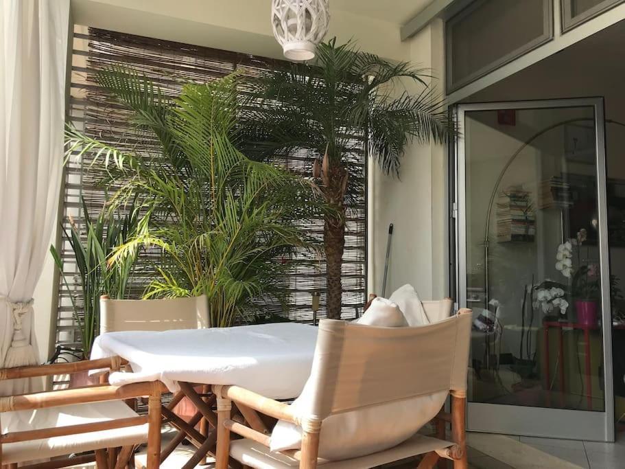 Modern Apartment Giovanni Square Iun Q6922 Каляри Екстериор снимка